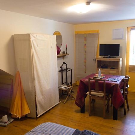 Studio Calme Et Chaleureux Apartman Brive-la-Gaillarde Kültér fotó